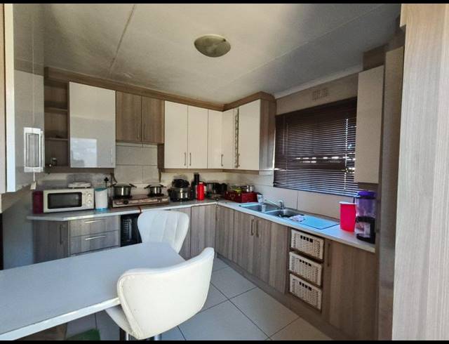 3 BEDROOM HOUSE FOR SALE IN NCAMBEDLANA